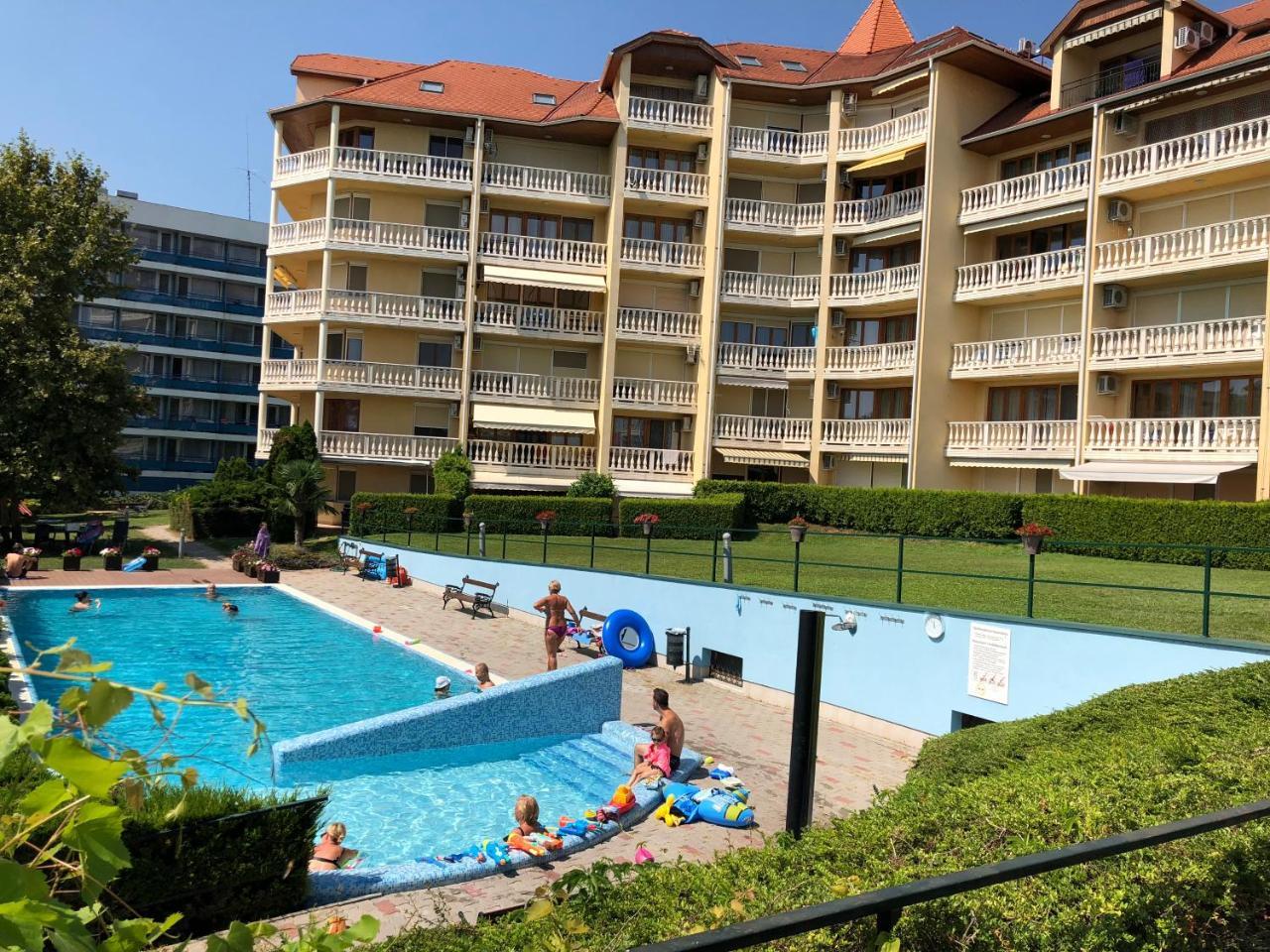Fured Apartments Balatonfured Bagian luar foto